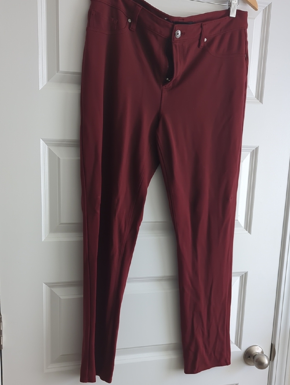 Calvin Klein Jeans Slim Pants in Deep Wine Waist 17 Rise 11 Inseam 30
